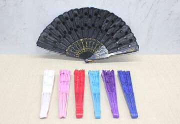 Plastik Yelpaze