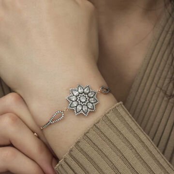 ​925 Ayar Gümüş Rose Çiçek Desenli Elmas Montür Bileklik