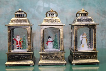 Yılbaşı Temalı Işıklı Müzikli Kar Küresi