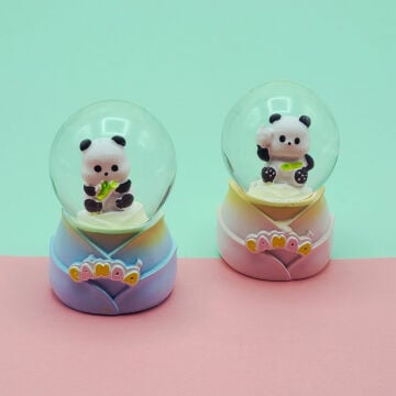 Panda Tasarımlı Işıklı Küçük Boy Kar Küresi