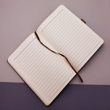 Kutulu Desenli Deri Defter Ve Metal Roller Kalem Set