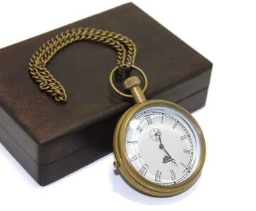 Ahşap Kutulu Köstekli Saat